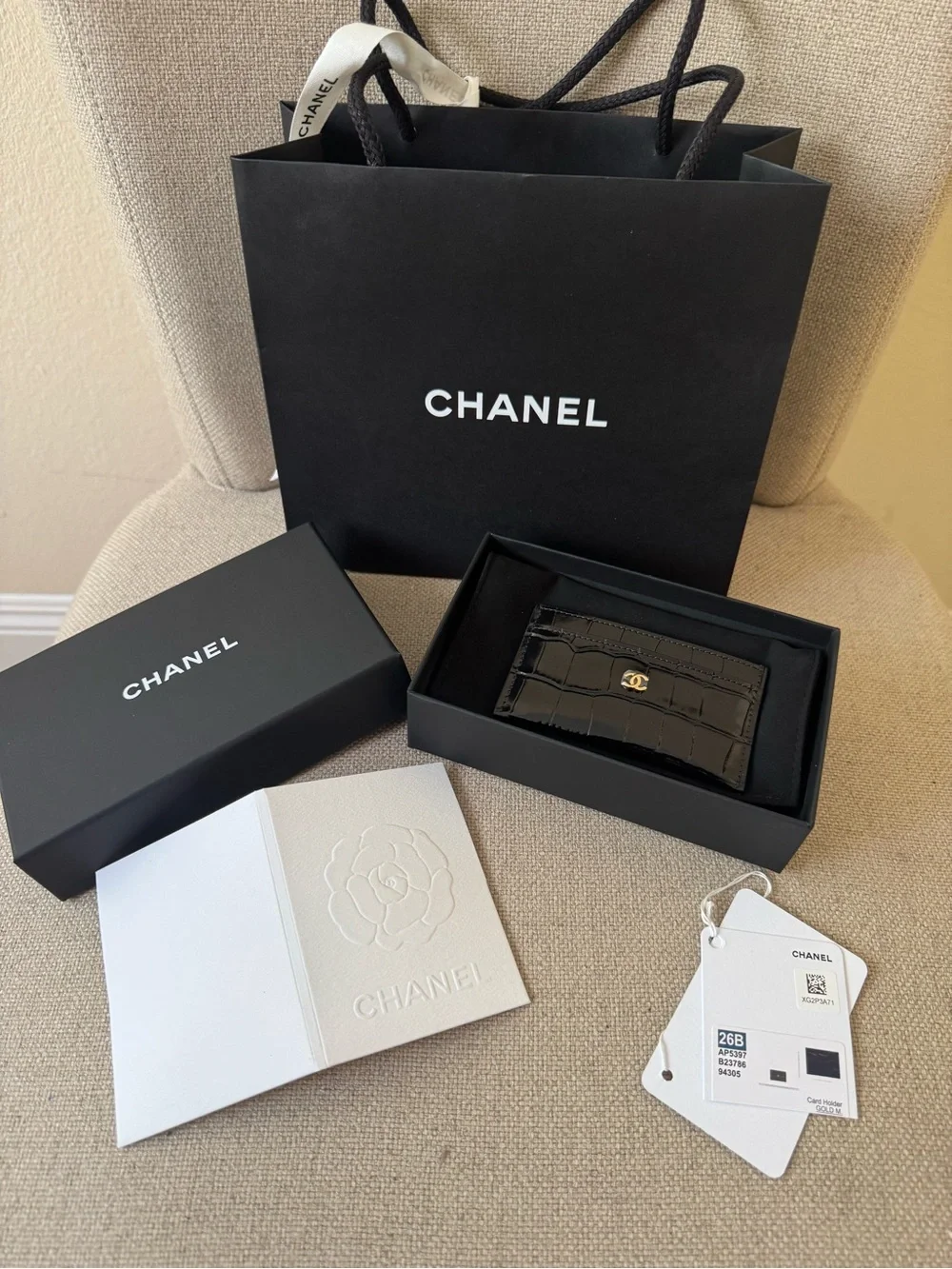 💯 Auth NWT CHANEL Black Croc-Embossed Leather Card Holder with Gold CC Hardware - Picture 2 of 4